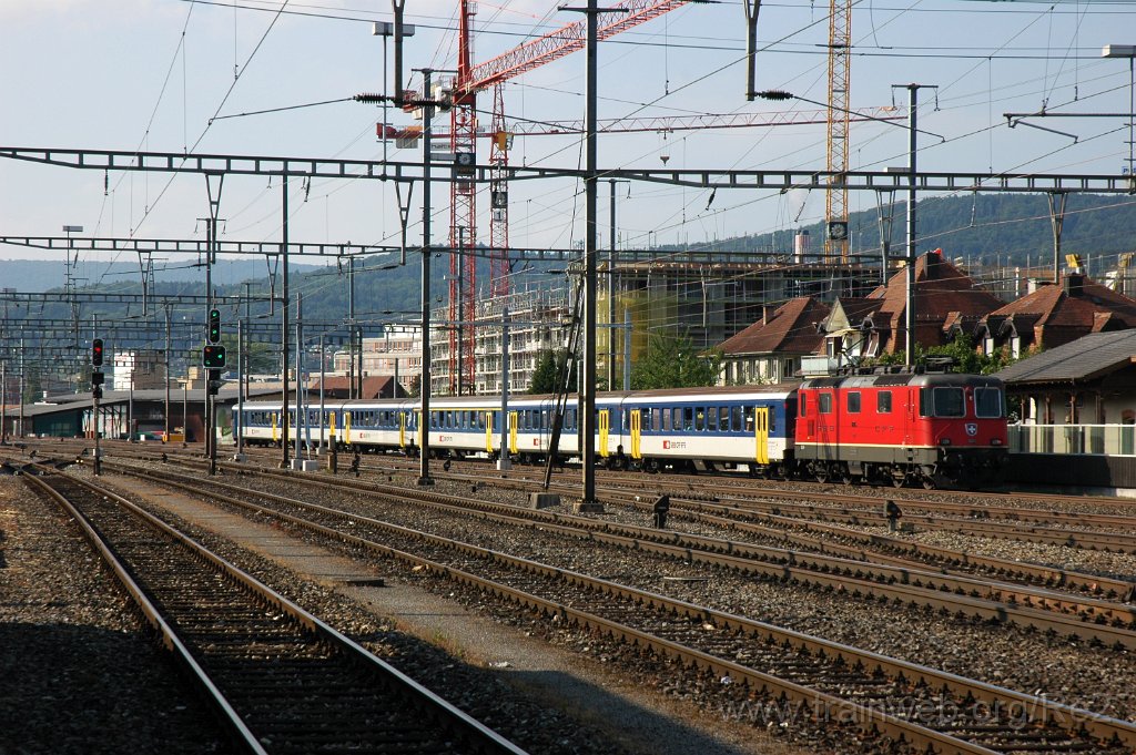 1932-0033-150710.jpg - SBB-CFF Re 4/4'' 11205 / Dietikon 15.7.2010