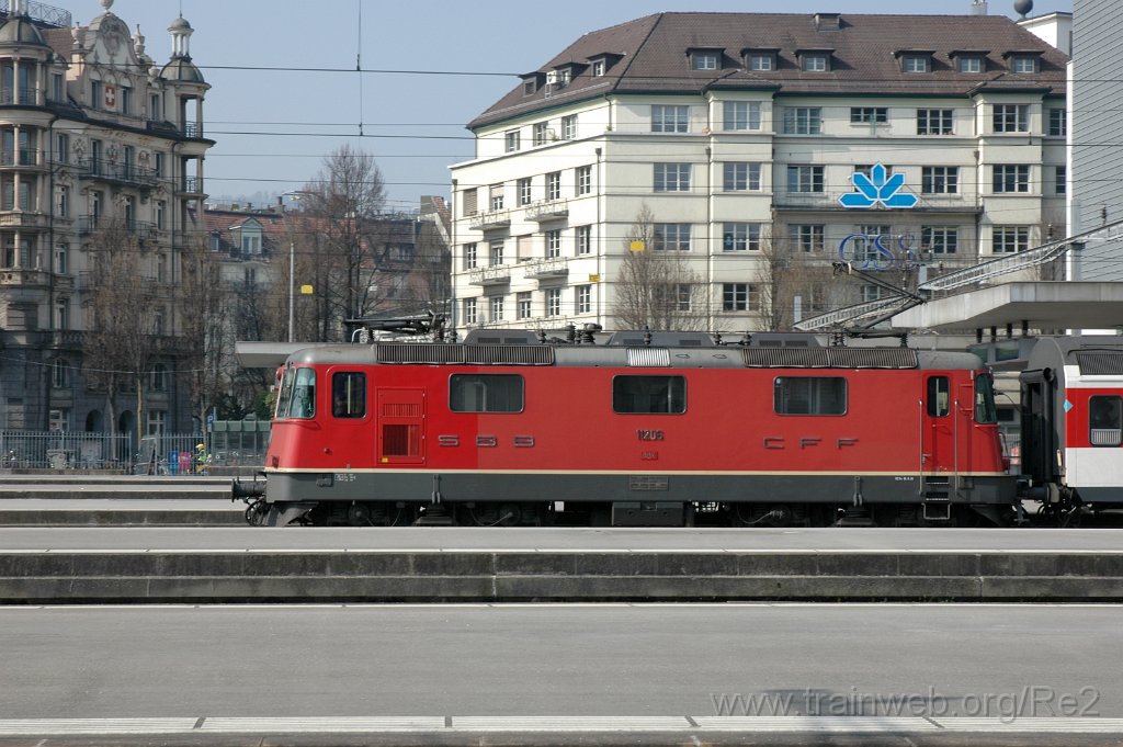 3047-0012-140314.jpg - SBB-CFF Re 4/4'' 11206 / Luzern 14.3.2014