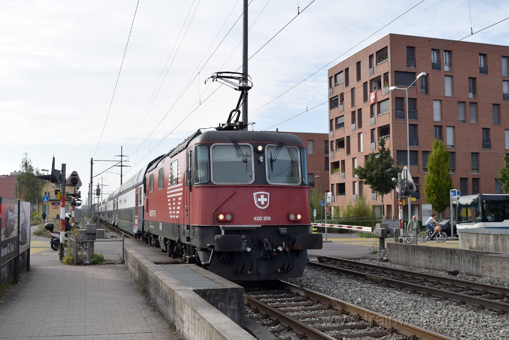 4137-0003-150916.jpg - SBB-CFF Re 420.206-5 (Re 91 85 4 420 206-5 CH-SBB) / Zürich-Affoltern ((PN Zehntenhausstrasse)) 15.9.2016