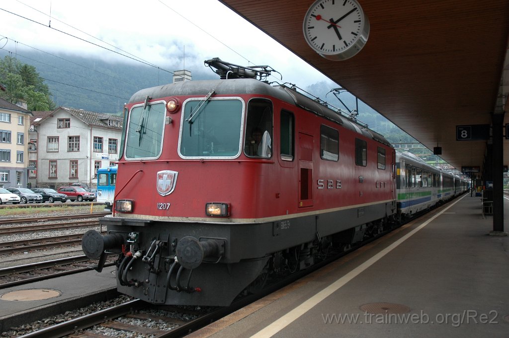 2480-0031-030712.jpg - SBB-CFF Re 4/4'' 11207 / Arth-Goldau 3.7.2012