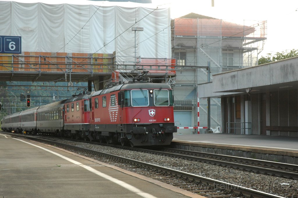 3243-0023-170814.jpg - SBB-CFF Re 420.207-3 (Re 91 85 4 420 207-3 CH-SBB) + SBB-CFF Re 4/4'' 11127 / Arth-Goldau 17.8.2014