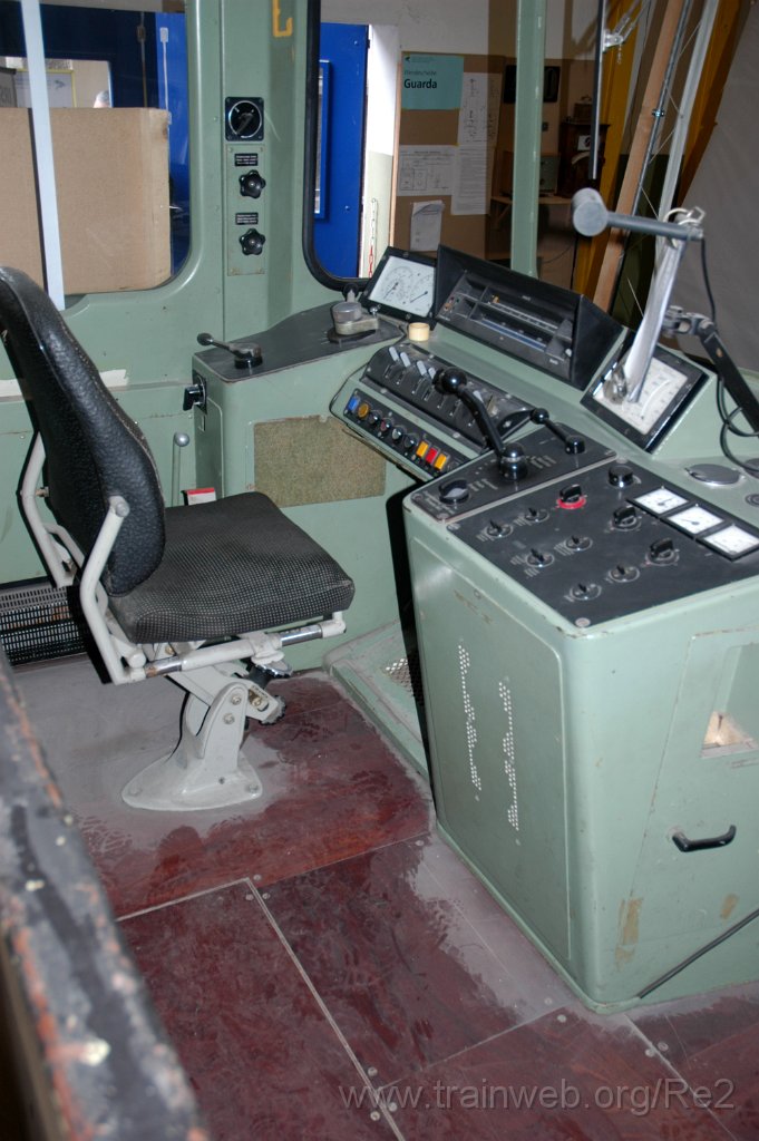 3520-0022-200315.jpg - SBB-CFF Re 4/4'' 11207 / Deisswil (Bernapark) 20.3.2015