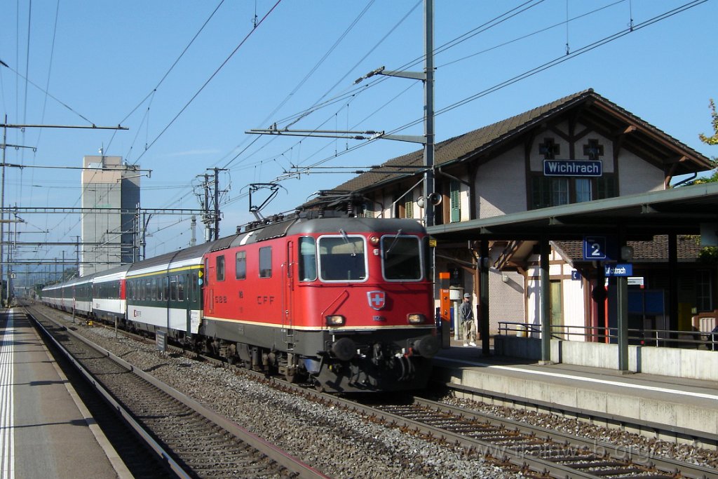 1418-0028-120907.jpg - SBB-CFF Re 4/4'' 11208 / Wichtrach 12.9.2007