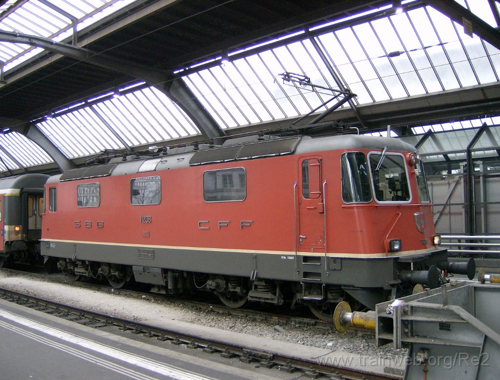 1444-0002-020108.jpg - SBB-CFF Re 4/4'' 11208 / Zürich HB 2.1.2008