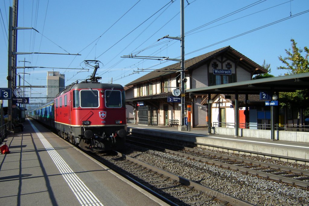 1418-0037-120907.jpg - SBB-CFF Re 4/4'' 11211 / Wichtrach 12.9.2007