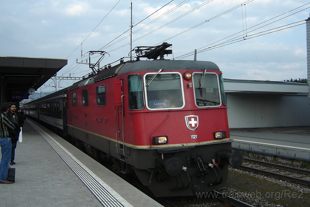 1472-0043-240408.jpg - SBB-CFF Re 4/4'' 11211 / Rotkreuz 24.4.2008