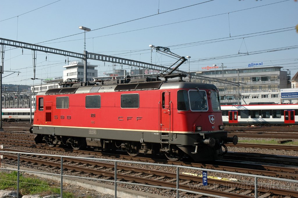 2508-0048-240712.jpg - SBB-CFF Re 4/4'' 11211 / Zürich HB 24.7.2012