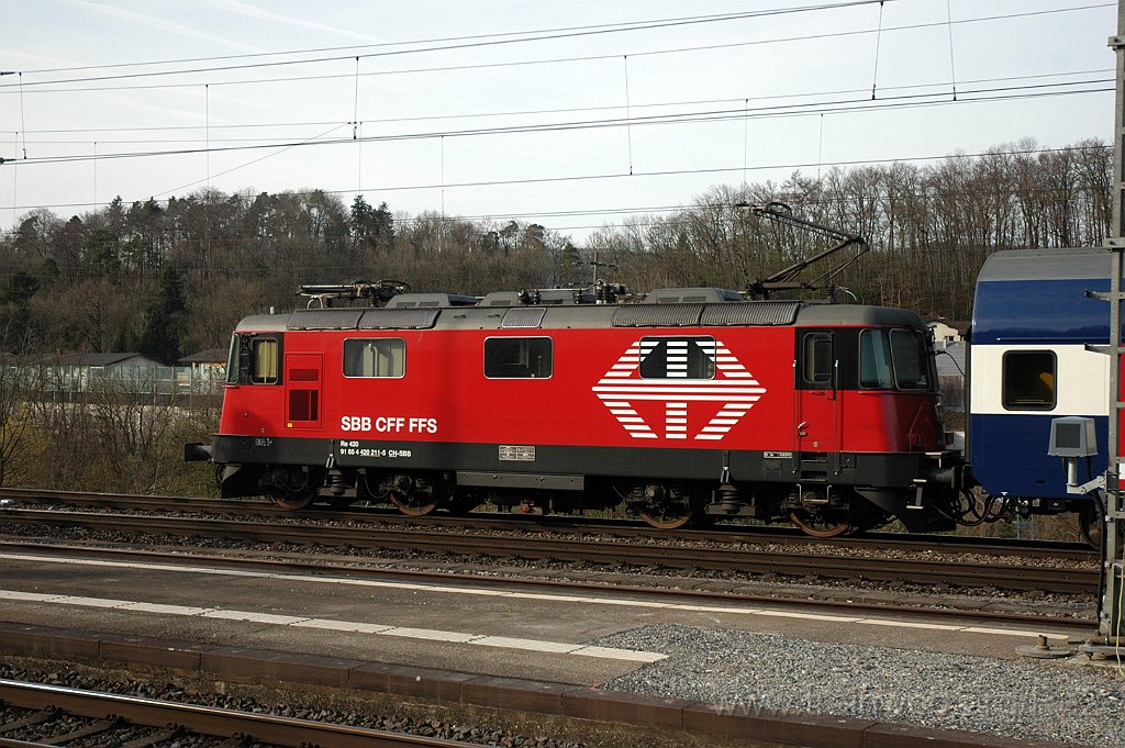 3540-0004-100415.jpg - SBB-CFF Re 420.211-5 (Re 91 85 4 420 211-5 CH-SBB) / Killwangen-Spreitenbach 10.4.2015