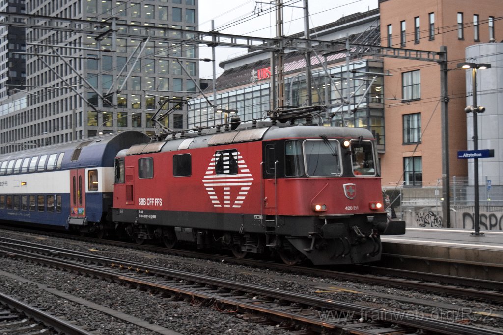 8895-0025-081223.jpg - SBB-CFF Re 420.211-5 (Re 91 85 4 420 211-5 CH-SBB) / Zürich-Altstetten 8.12.2023