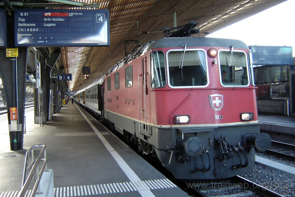 1190-0040-180606.jpg - SBB-CFF Re 4/4'' 11213 / Zürich HB 18.6.2006