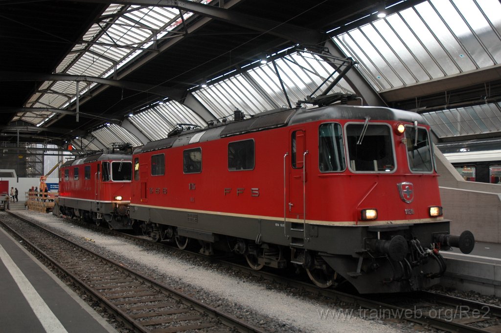 2741-0006-080413.jpg - SBB-CFF Re 4/4'' 11215 + SBB-CFF Re 4/4'' 11172 / Zürich HB 8.4.2013