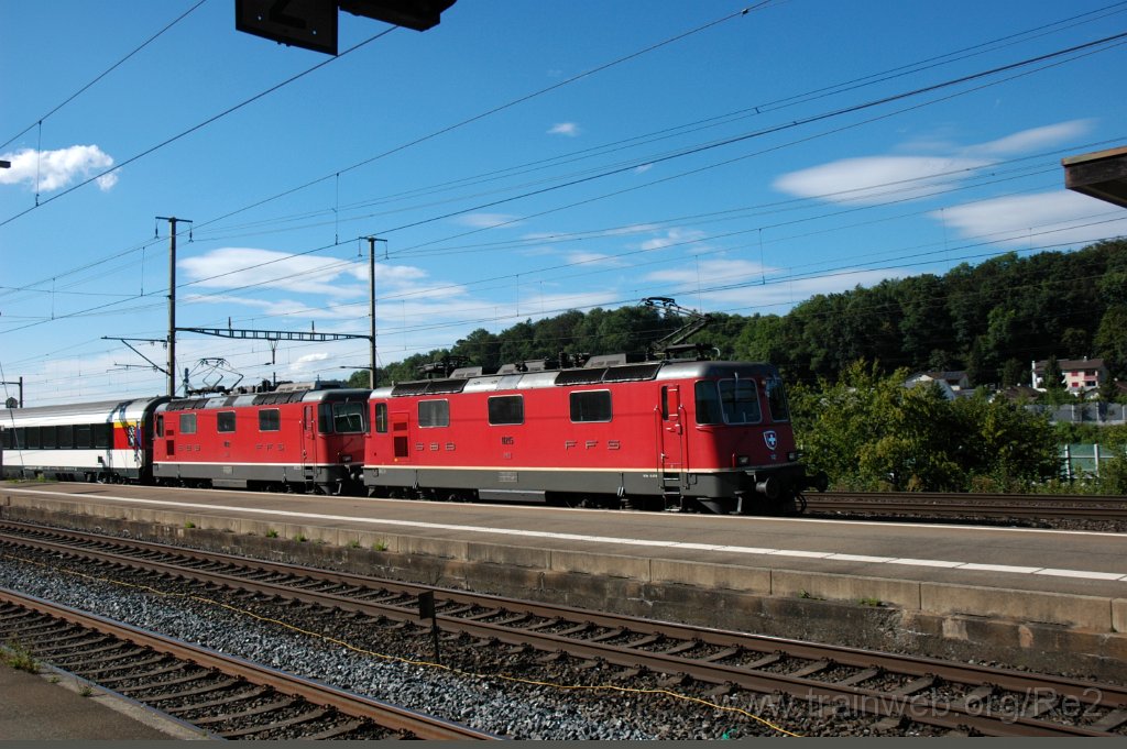 3227-0023-080814.jpg - SBB-CFF Re 4/4'' 11215 + SBB-CFF Re 4/4'' 11135 / Killwangen-Spreitenbach 8.8.2014