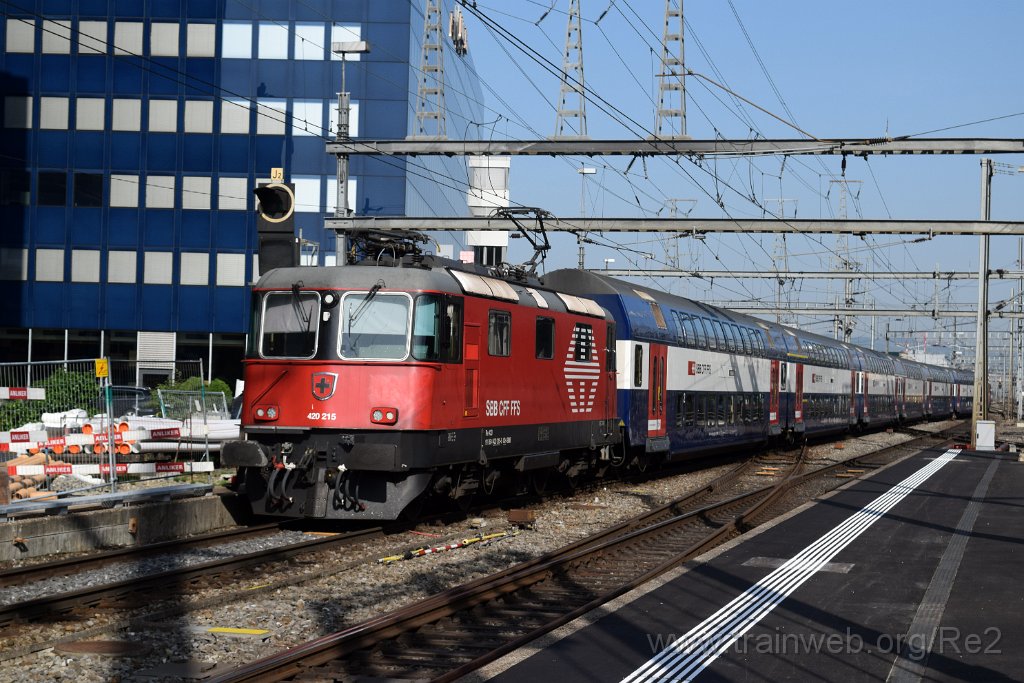 5591-0011-260619.jpg - SBB-CFF Re 420.215-6 (Re 91 85 4 420 215-6 CH-SBB) / Zürich-Altstetten 26.6.2019