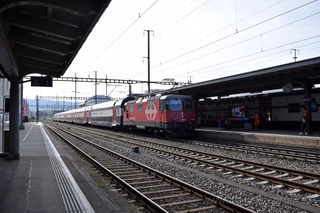 9040-0049-120424.jpg - SBB-CFF Re 420.215-6 (Re 91 85 4 420 215-6 CH-SBB) / Schlieren 12.4.2024