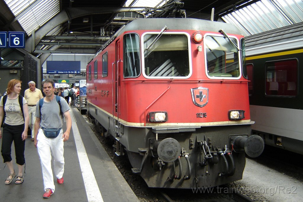 1195-0043-250606.jpg - SBB-CFF Re 4/4'' 11216 / Zürich HB 25.6.2006