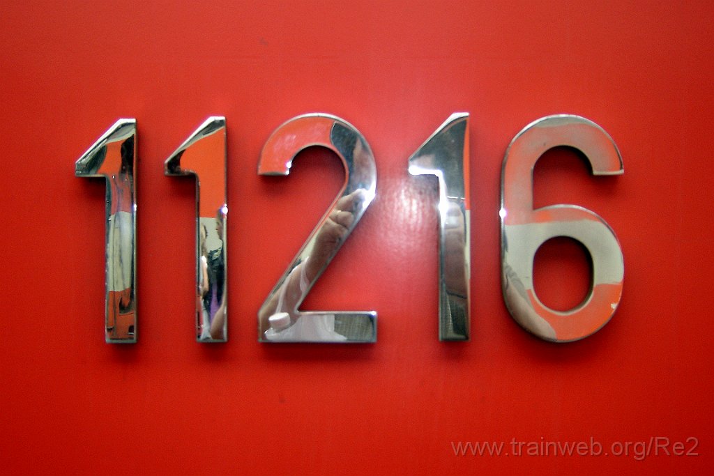 1195-0047-250606.jpg - SBB-CFF Re 4/4'' 11216 / Zürich HB 25.6.2006