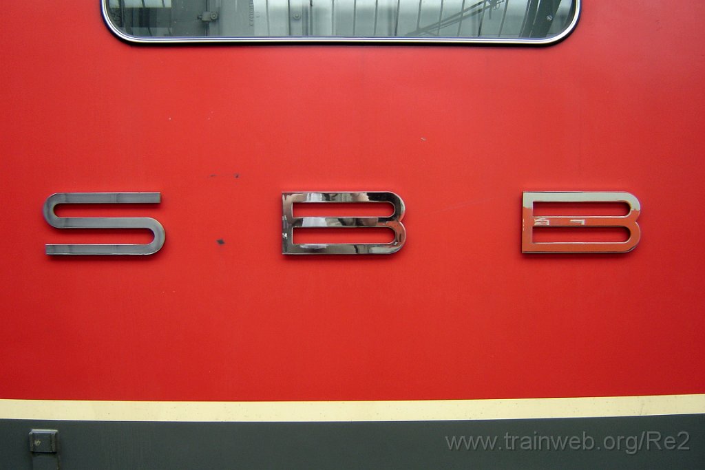 1196-0008-250606.jpg - SBB-CFF Re 4/4'' 11216 / Zürich HB 25.6.2006