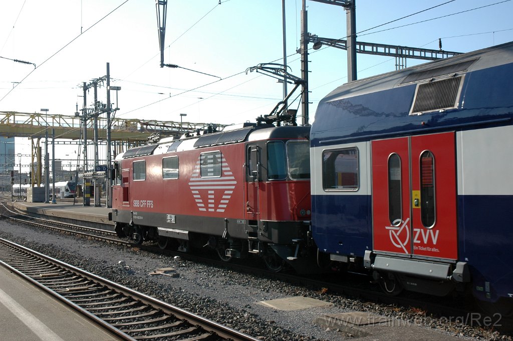 2460-0044-220612.jpg - SBB-CFF Re 420.216-4 (Re 91 85 4 420 216-4 CH-SBB) / Zürich HB 22.6.2012