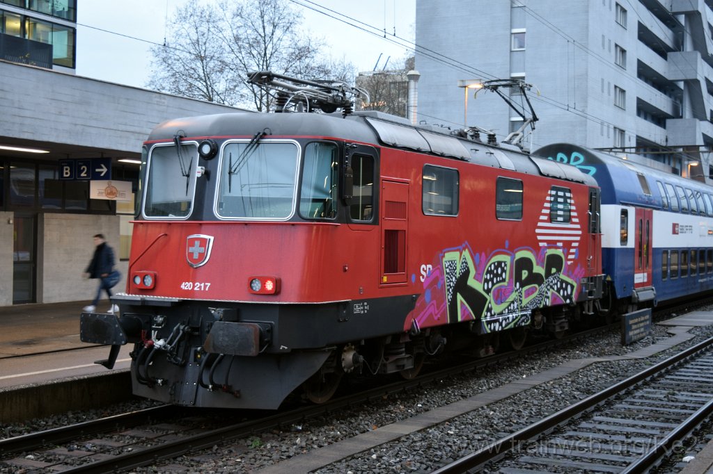 3798-0009-161215.jpg - SBB-CFF Re 420.217-2 (Re 91 85 4 420 217-2 CH-SBB) / Zürich-Altstetten 16.12.2015