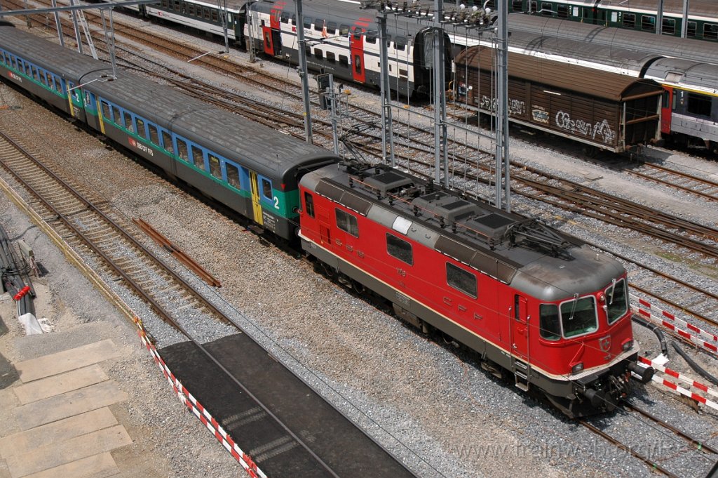 2427-0047-310512.jpg - SBB-CFF Re 4/4'' 11219 / Zürich-Hardbrücke 31.5.2012