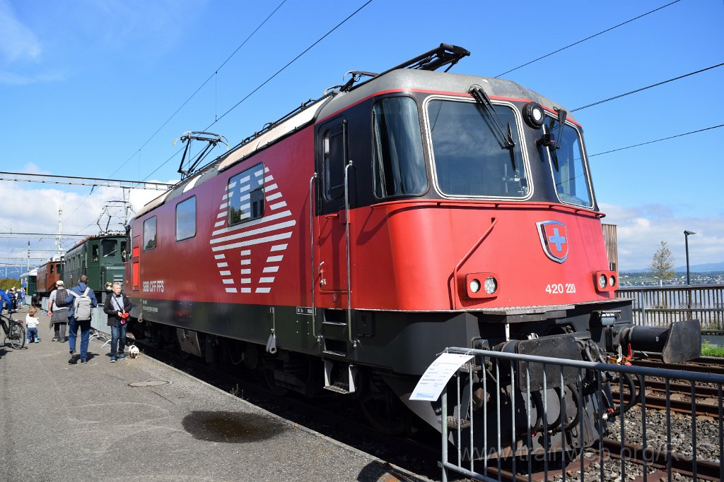 10047-0050-280925.jpg - SBB-CFF Re 420.220-6 (Re 91 85 4 420 220-6 CH-SBB) / Richterswil 28.9.2025