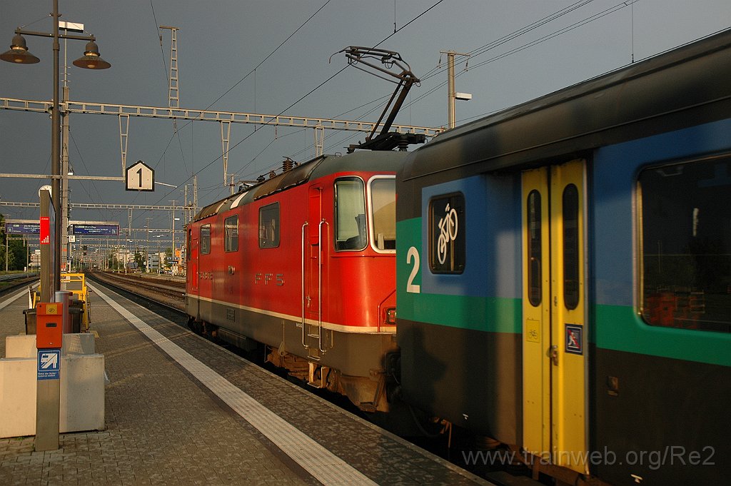 2849-0048-180613.jpg - SBB-CFF Re 4/4'' 11220 / Pfäffikon SZ 18.6.2013