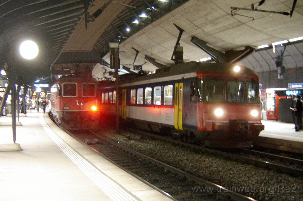 1274-0006-181206.jpg - SBB-CFF RABDe 510.001-1 / RABDe 510.103-5 + SBB-CFF Re 4/4'' 11221 / Zürich-Stadelhofen 18.12.2006