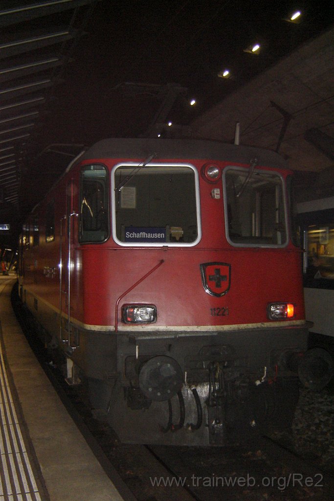 1274-0008-181206.jpg - SBB-CFF Re 4/4'' 11221 / Zürich-Stadelhofen 18.12.2006