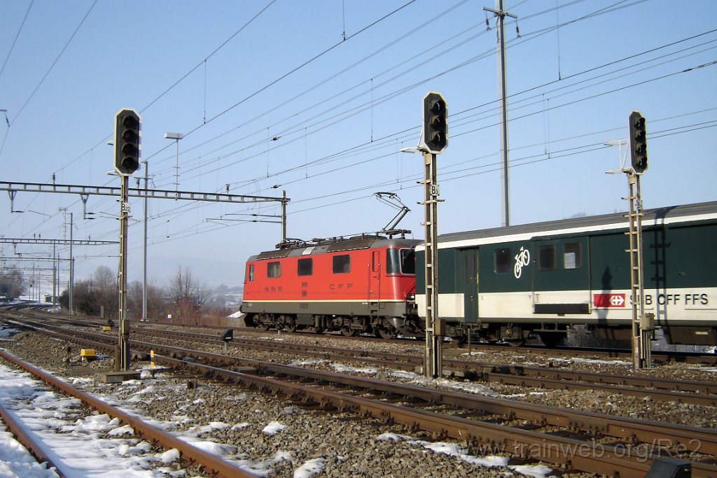 1010-0029-060205.jpg - SBB-CFF Re 4/4'' 11222 / Immensee 6.2.2005