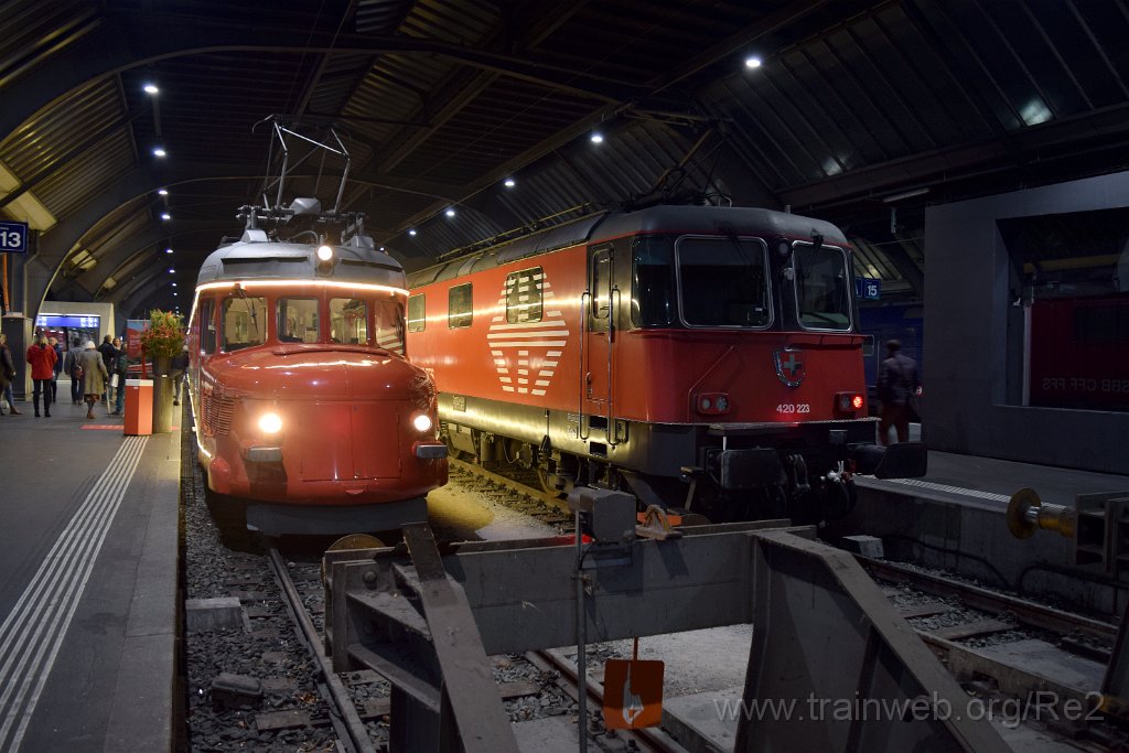 5227-0037-051218.jpg - SBB-CFF RAe 4/8 1021 + SBB-CFF Re 420.223-0 (Re 91 85 4 420 223-0 CH-SBB) / Zürich HB 5.12.2018
