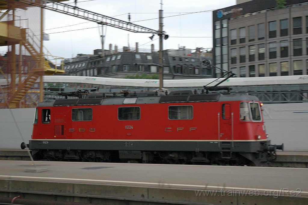 2142-0037-070711.jpg - SBB-CFF Re 4/4'' 11224 / Zürich HB 7.7.2011