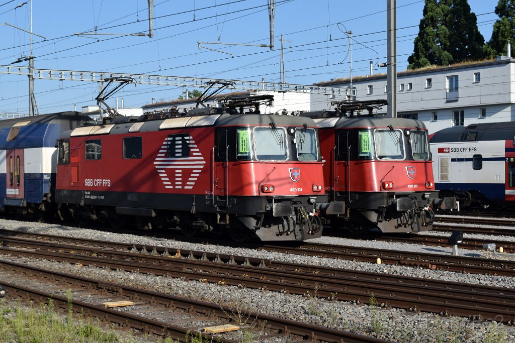 5645-0018-040819.jpg - SBB-CFF Re 420.224-8 (Re 91 85 4 420 224-8 CH-SBB) + SBB-CFF Re 420.229-7 (Re 91 85 4 420 229-7 CH-SBB) / Rapperswil 4.8.2019