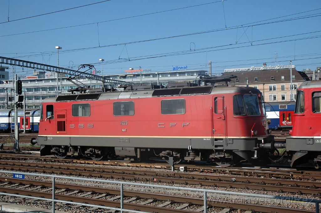 1552-0005-300808.jpg - SBB-CFF Re 4/4'' 11225 / Zürich HB 30.8.2008