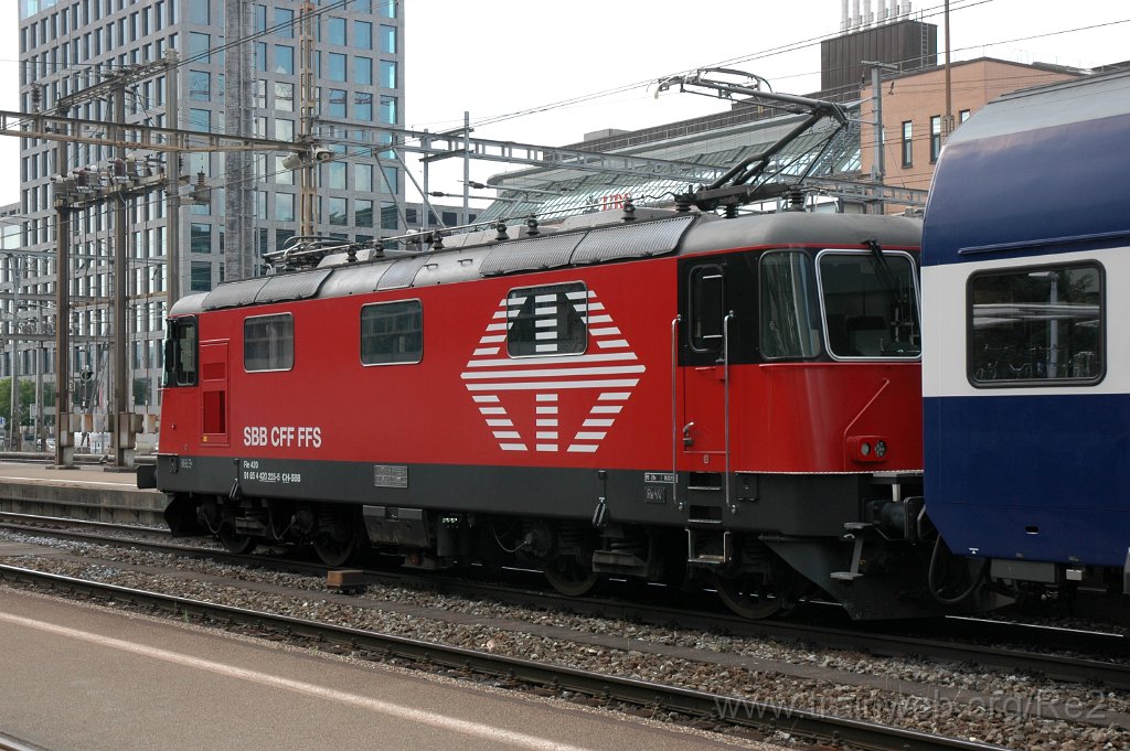 3151-0001-130614.jpg - SBB-CFF Re 420.225-5 (Re 91 85 4 420 225-5 CH-SBB) / Zürich-Altstetten 13.6.2014