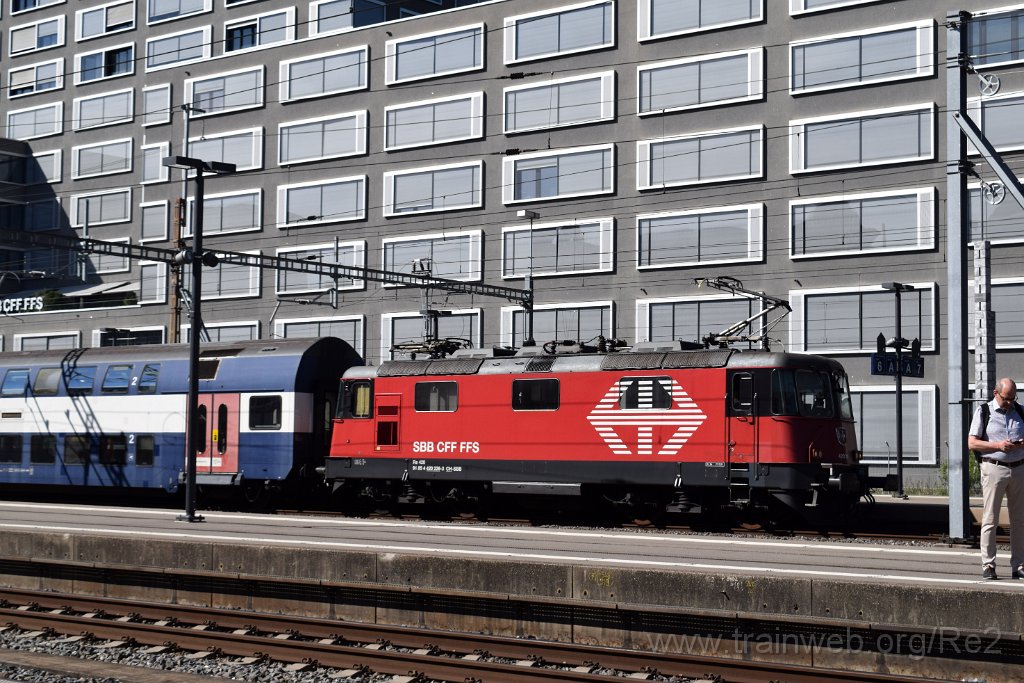 8715-0049-100823.jpg - SBB-CFF Re 420.226-3 (Re 91 85 4 420 226-3 CH-SBB) / Zürich-Altstetten 10.8.2023