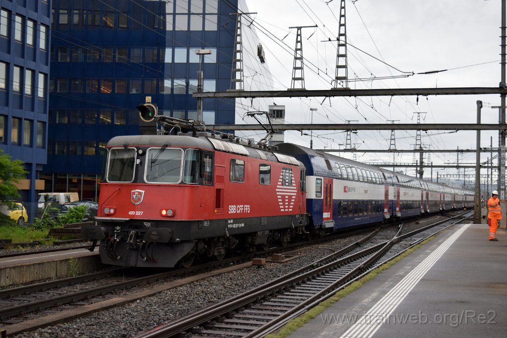 3918-0012-190516.jpg - SBB-CFF Re 420.227-1 (Re 91 85 4 420 227-1 CH-SBB) / Zürich-Altstetten 19.5.2016