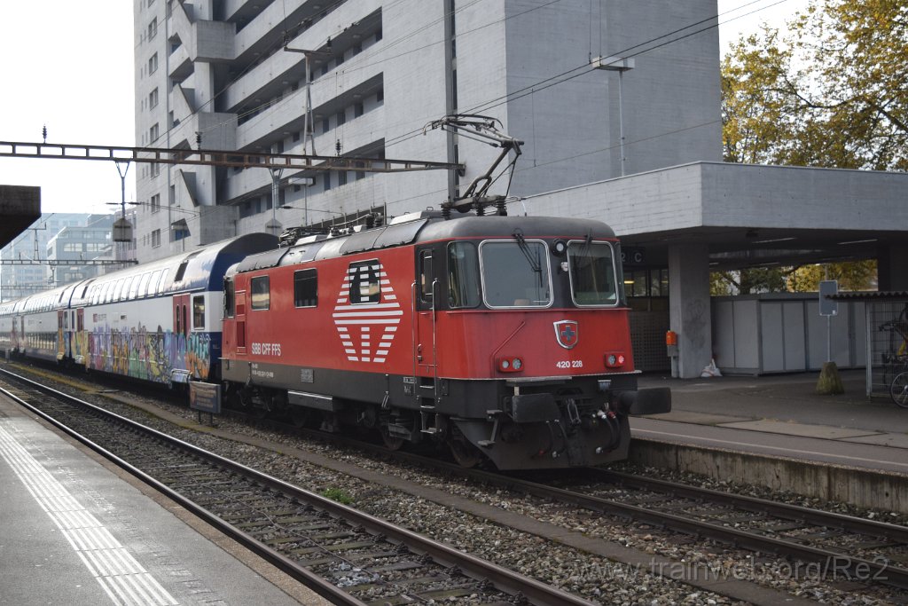 4228-0018-181016.jpg - SBB-CFF Re 420.228-9 (Re 91 85 4 420 228-9 CH-SBB) / Zürich-Altstetten 18.10.2016