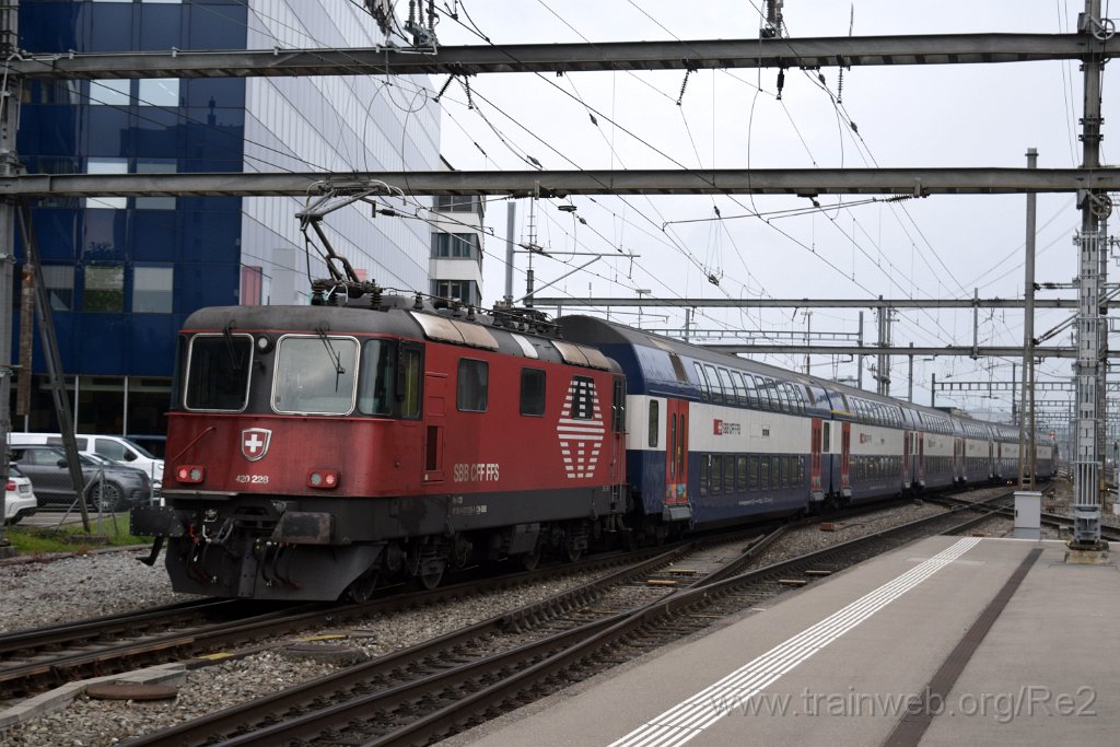 9063-0030-240424.jpg - SBB-CFF Re 420.228-9 (Re 91 85 4 420 228-9 CH-SBB) / Zürich-Altstetten 24.4.2024