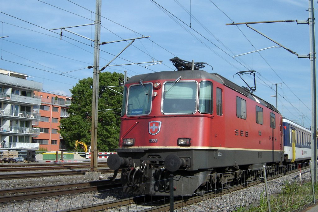 1048-0011-190505.jpg - SBB-CFF Re 4/4'' 11229 / Uster 19.5.2005