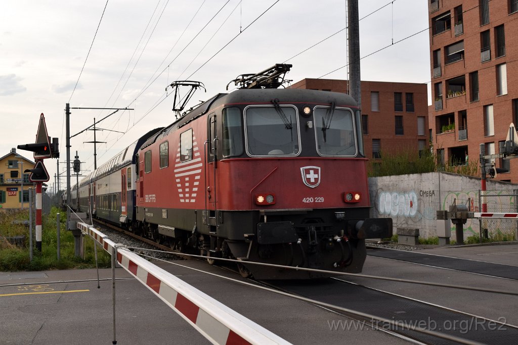 4138-0037-150916.jpg - SBB-CFF Re 420.229-7 (Re 91 85 4 420 229-7 CH-SBB) / Zürich-Affoltern ((PN Zehntenhausstrasse)) 15.9.2016