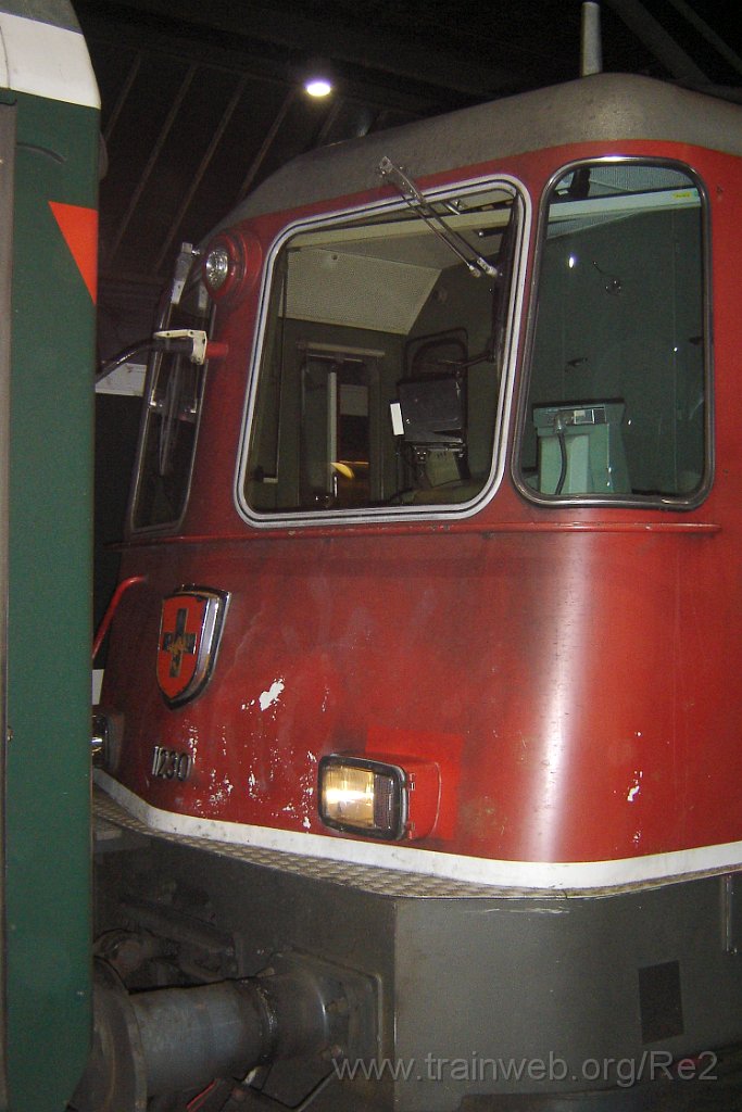 1007-0029-080105.jpg - SBB-CFF Re 4/4'' 11230 / Zürich HB 8.1.2005