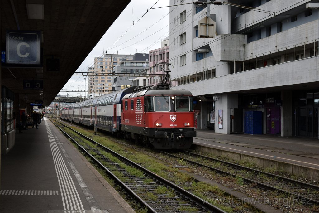 3917-0018-190516.jpg - SBB-CFF Re 420.230-5 (Re 91 85 4 420 230-5 CH-SBB) + SBB-CFF Re 420.227-1 (Re 91 85 4 420 227-1 CH-SBB) / Zürich-Altstetten 19.5.2016