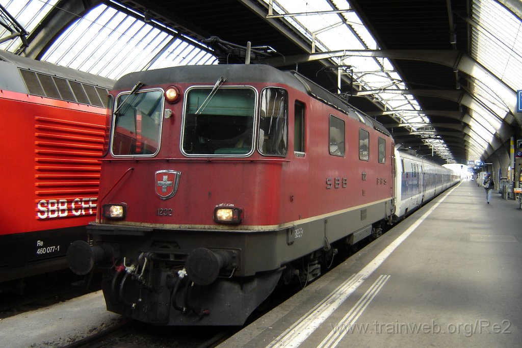 1066-0019-090705.jpg - SBB-CFF Re 4/4'' 11232 / Zürich HB 9.7.2005