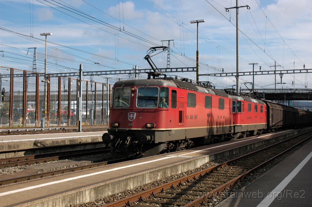 3327-0017-101014.jpg - SBB-CFF Re 4/4'' 11232 + SBB-CFF Re 4/4'' 11176 / Zürich-Altstetten 10.10.2014