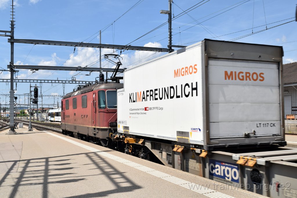 4992-0037-250518.jpg - SBBC Re 4/4'' 11232 (Re 420.232-1)  (Re 91 85 4 420 232-1 CH-SBBC) / Wil 25.5.2018