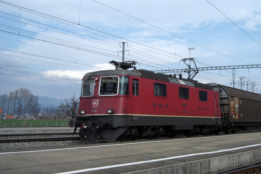 1292-0030-180307.jpg - SBB-CFF Re 4/4'' 11233 / Pfäffikon SZ 18.3.2007