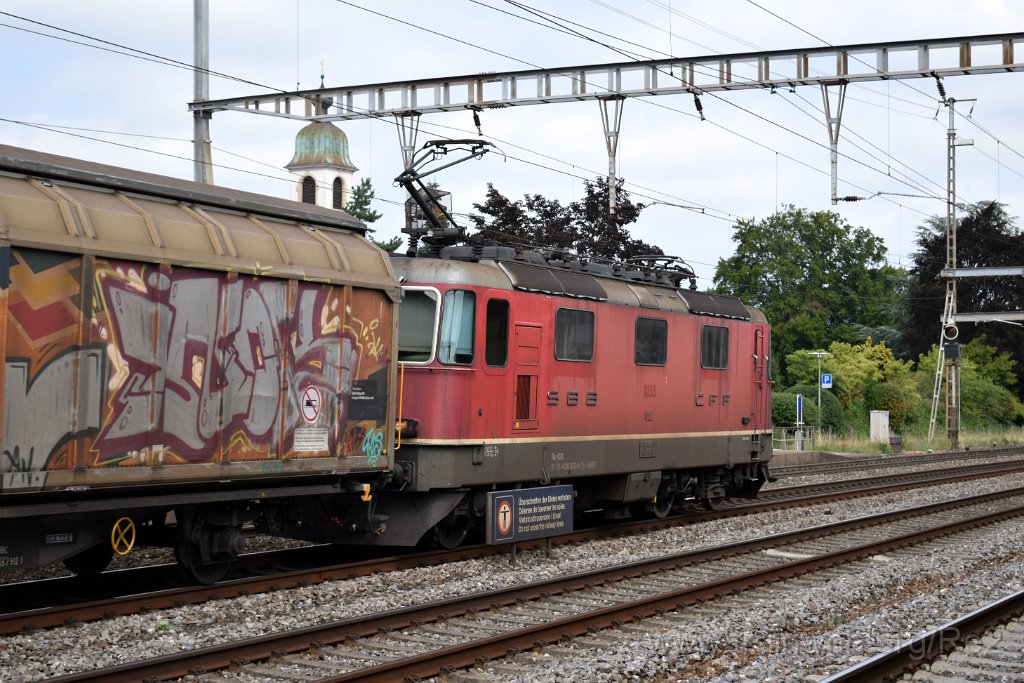 5699-0011-220819.jpg - SBBC Re 4/4'' 11233 (Re 420.233-9)  (Re 91 85 4 420 233-9 CH-SBBC) / Rupperswil 22.8.2019