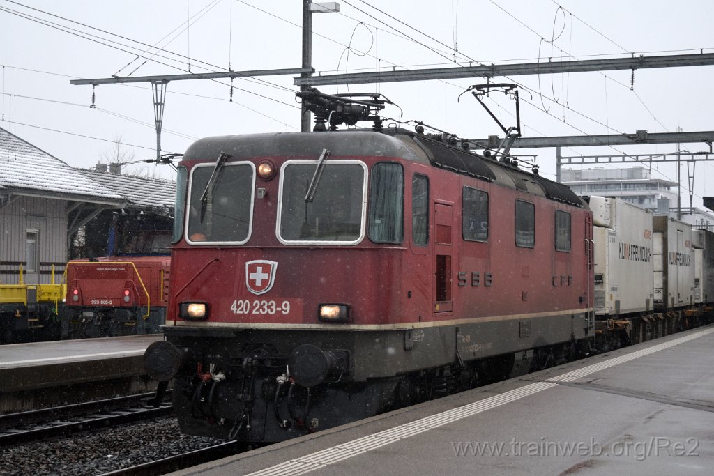 7252-0007-120121.jpg - SBBC Re 4/4'' 11233 (Re 420.233-9)  (Re 91 85 4 420 233-9 CH-SBBC) / Wil 12.1.2021