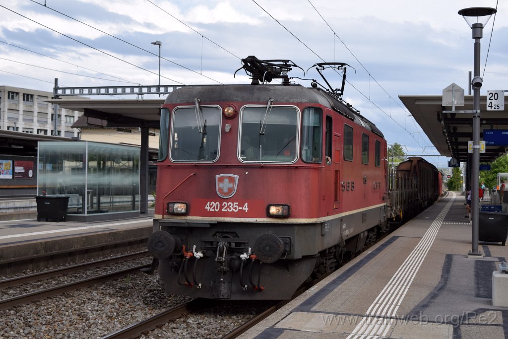 5990-0022-020720.jpg - SBBC Re 4/4'' 11235 (Re 420.235-4)  (Re 91 85 4 420 235-4 CH-SBBC) / Wettingen 2.7.2020