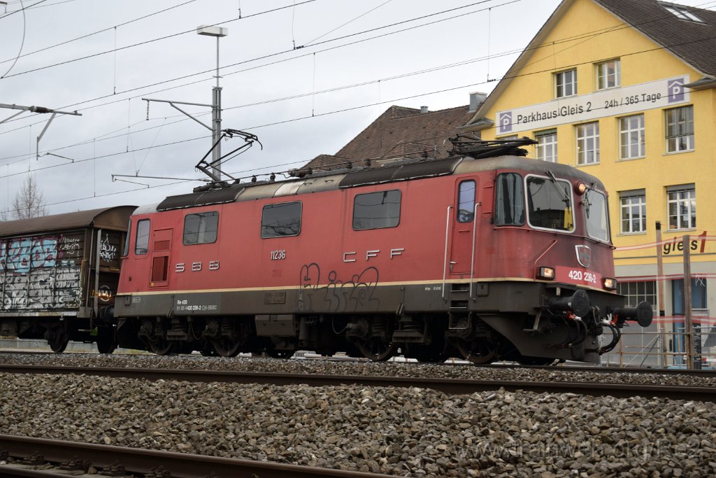 4818-0007-050118.jpg - SBBC Re 4/4'' 11236 (Re 420.236-2)  (Re 91 85 4 420 236-2 CH-SBBC) / Lenzburg 5.1.2018